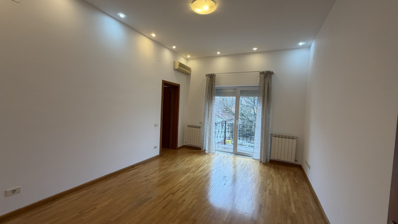 Vilă  de închiriat – Iancu Nicolae, Băneasa 