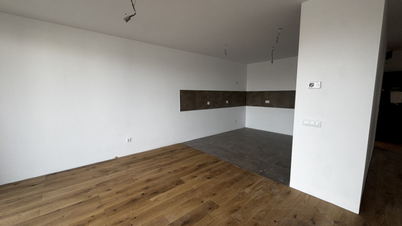 Vânzare apartament de 3 camere Pipera- vedere lac