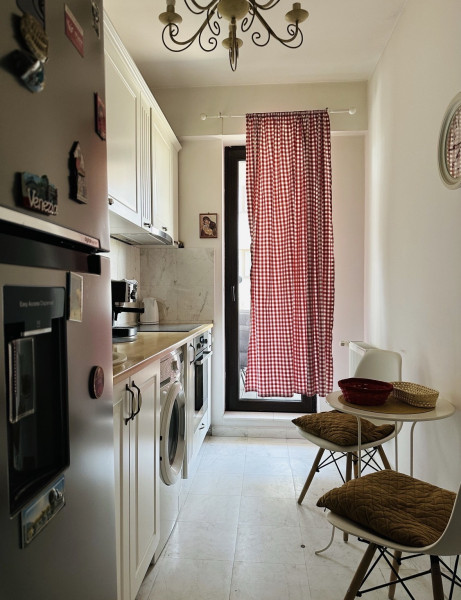 Vânzare apartament de 2 camere Rond-Alba Iulia Vitan