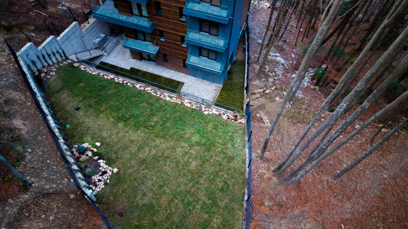 Apartament la parter în Foresti Sinaia – Elegant. Spațios. În inima naturii