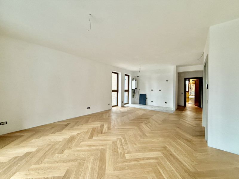 Apartament la parter în Foresti Sinaia – Elegant. Spațios. În inima naturii