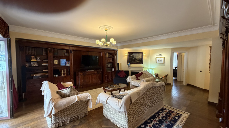 Apartament 3 camere, finisaje unice,  cu terasă, vedere la pârtie 