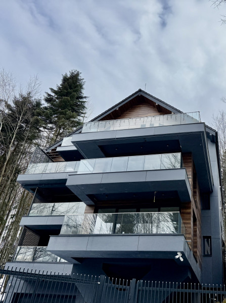 Apartament în Foresti Sinaia – Elegant. Spațios. În inima naturii