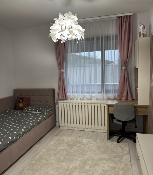 Vânzare apartament de 4 camere Unirii- Delea Veche