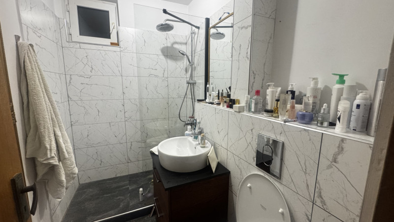 Vânzare apartament de 2 camere Obregia- Piata Sudului