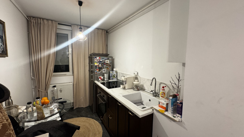 Vânzare apartament de 2 camere Obregia- Piata Sudului