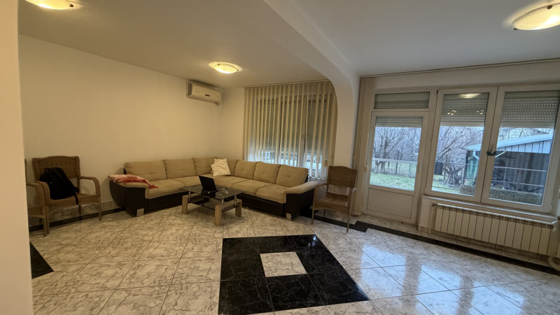 Vilă individuală de închiriat în Pipera – Drumul Potcoavei | 6 camere 