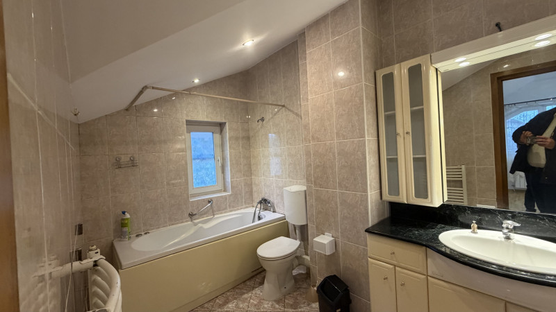 Vilă individuală de închiriat în Pipera – Drumul Potcoavei | 6 camere 