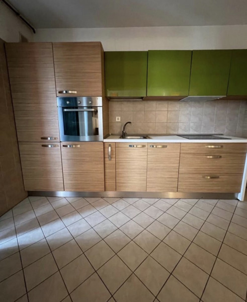 Vânzare apartament de 2 camere Decebal- Muncii