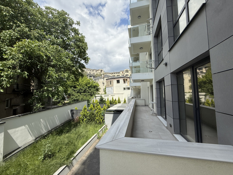 Unirii, 4 camere si  2 parcari  de la dezvoltator