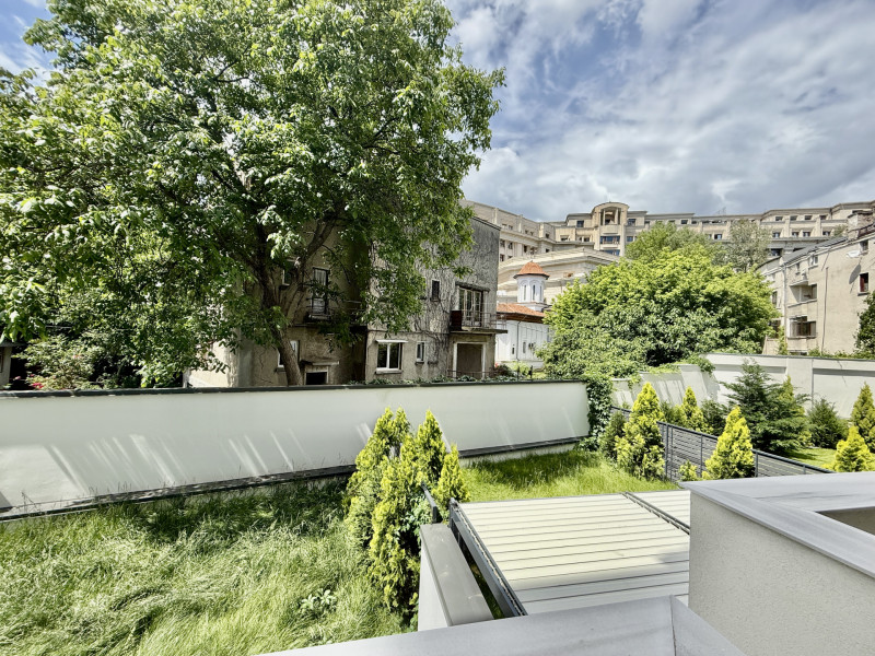 Unirii, 4 camere si  2 parcari  de la dezvoltator