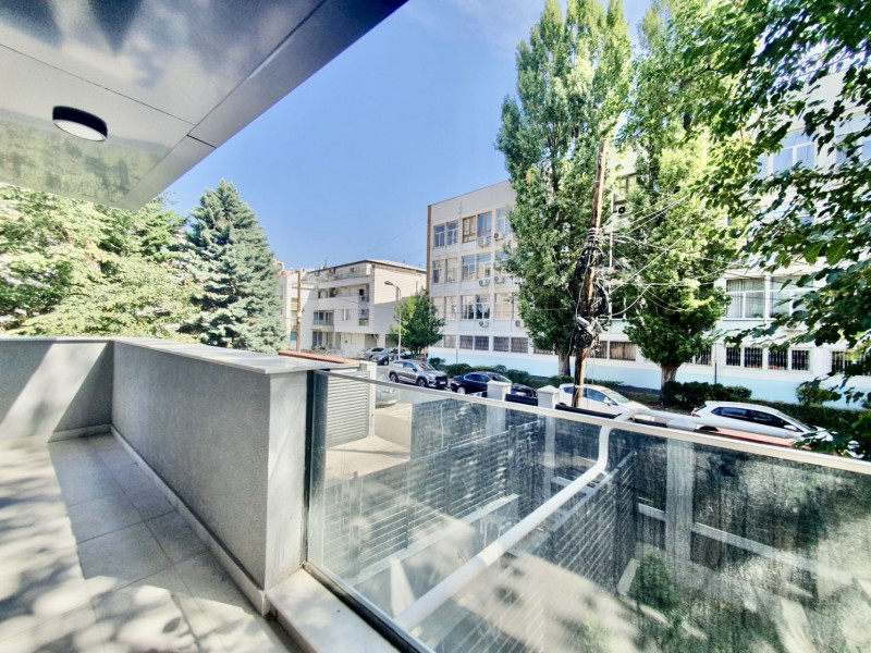 Unirii, apartament cu terasa spre Est