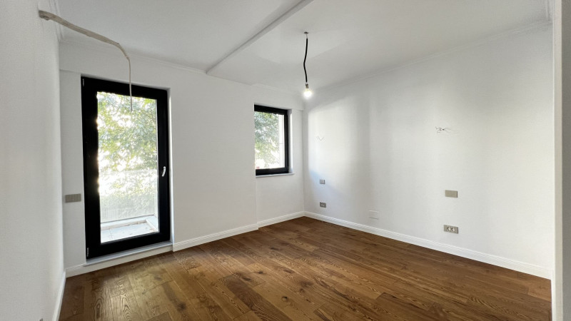 Unirii, apartament cu terasa spre Est