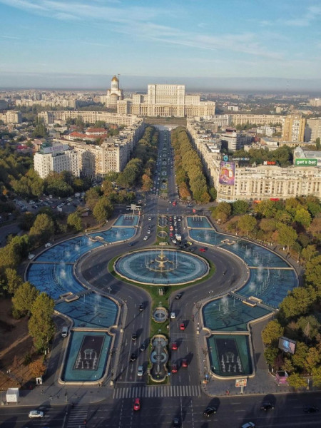 Unirii, apartament cu terasa spre Est