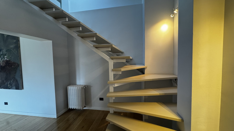 Vânzare apartament de 4 camere Vilă Interbelica- Victoriei