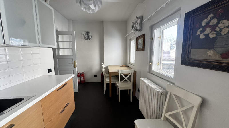 Vânzare apartament de 4 camere Vilă Interbelica- Victoriei