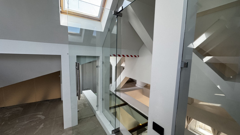 Vânzare apartament de 4 camere Vilă Interbelica- Victoriei