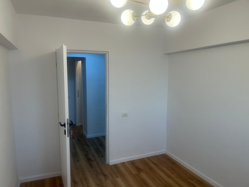 Vânzare apartament de 3 camere Drumul Taberei- Brâncuși 