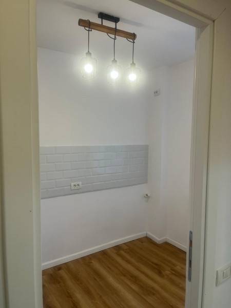 Vânzare apartament de 3 camere Drumul Taberei- Brâncuși 