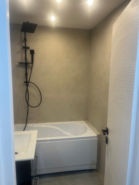 Vânzare apartament de 3 camere Drumul Taberei- Brâncuși 