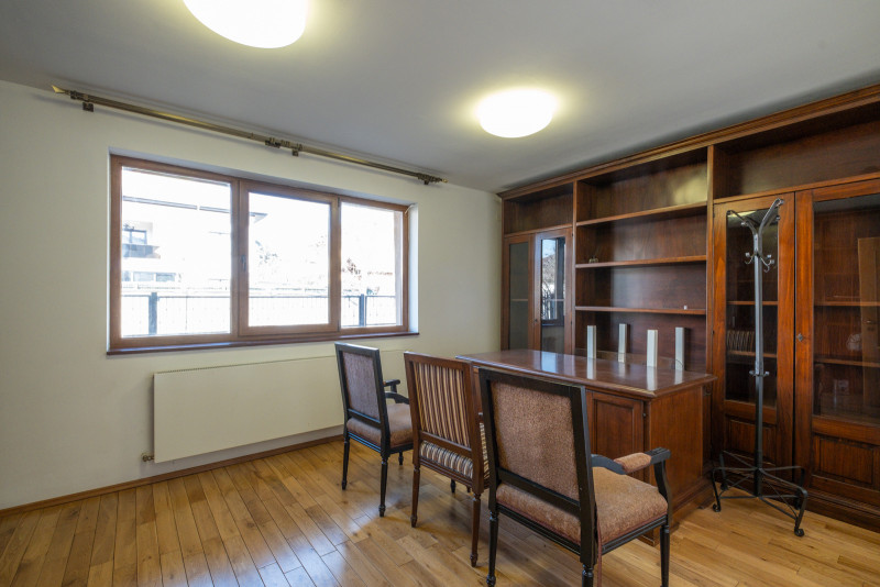 VILA DE LUX - DN1 - Liceul Francez