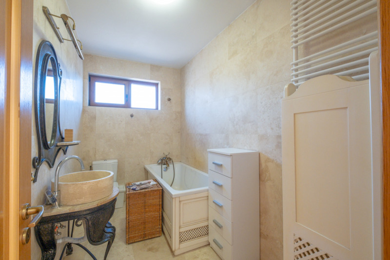 VILA DE LUX - DN1 - Liceul Francez