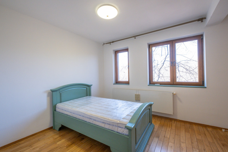 VILA DE LUX - DN1 - Liceul Francez