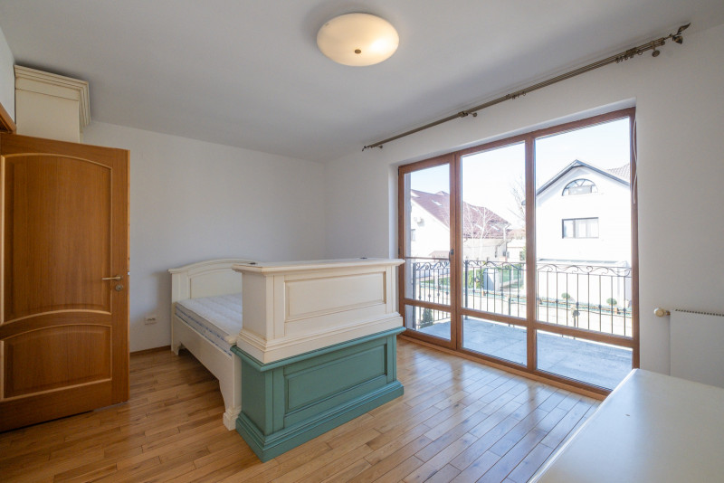 VILA DE LUX - DN1 - Liceul Francez