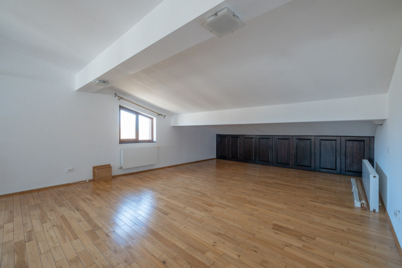 VILA DE LUX - DN1 - Liceul Francez