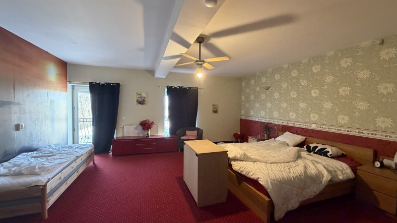 Vilă de închiriat în Tărtășești – spațiu generos pentru firmă, birouri , cazare