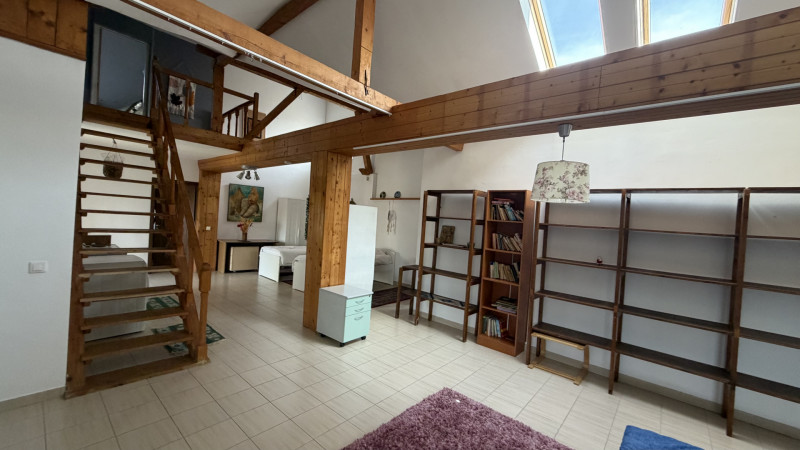 Vilă de închiriat în Tărtășești – spațiu generos pentru firmă, birouri , cazare