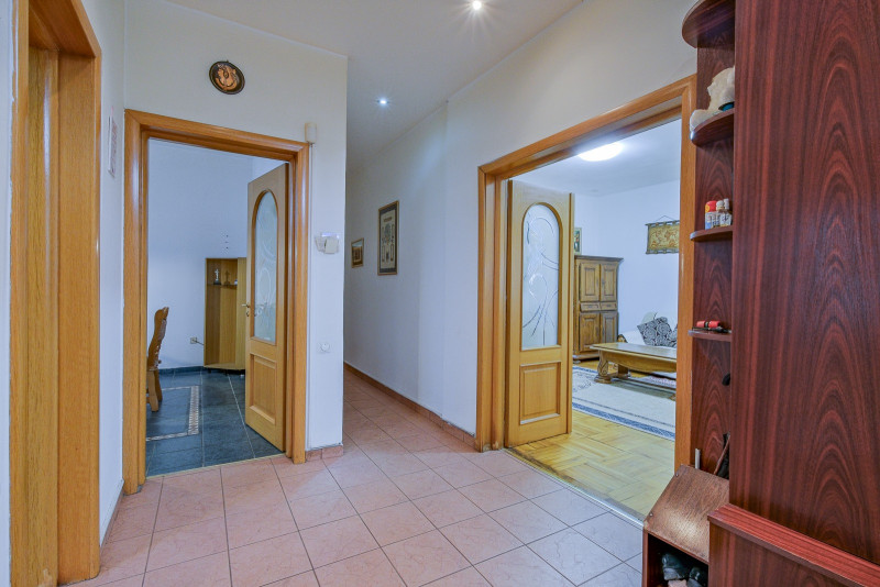 Vila Iancu Nicolae – între Grădina Zoo și Jolie Ville | Liniște, spațiu și confo