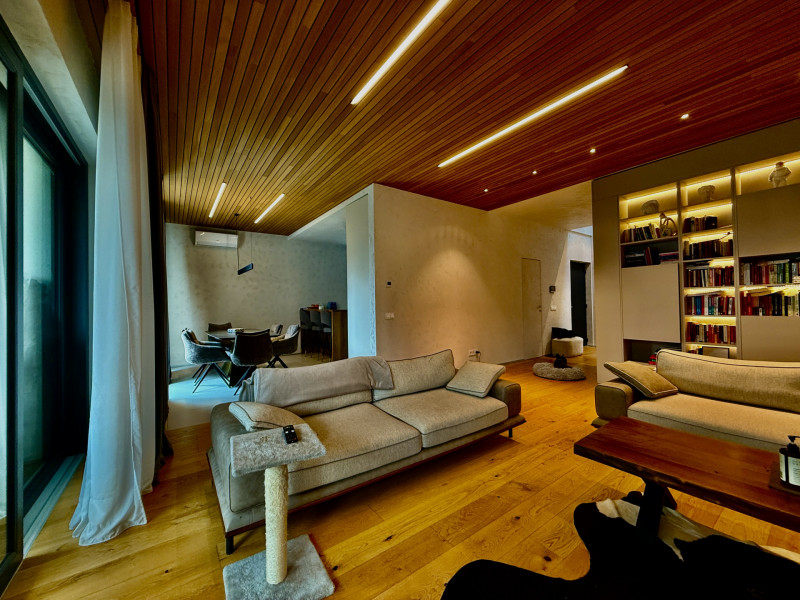 Martha Bibescu casa SMART, terasa 100mp priveliste W