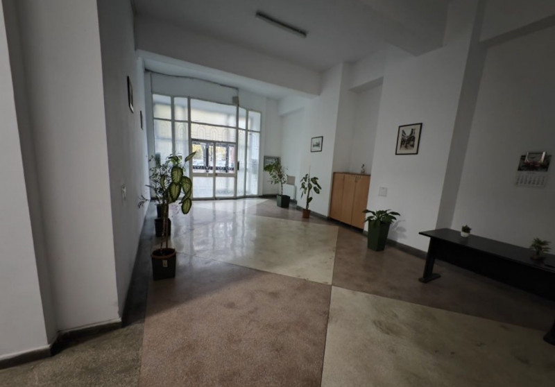 Vânzare apartament de 3 camere Bulevardul Unirii