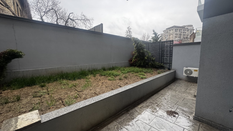 Închiriere apartament de 2 camere cu grădină Unirii