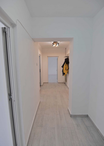 Vânzare apartament de 2 camere Bulevardul Decebal