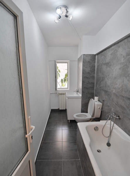 Vânzare apartament de 2 camere Bulevardul Decebal