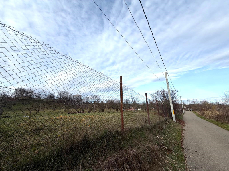 Teren intravilan  Vălenii de Munte – 9.123 mp | Deschidere 45 ml | Lângă râul Te