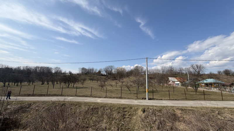 Teren intravilan  Vălenii de Munte – 9.123 mp | Deschidere 45 ml | Lângă râul Te