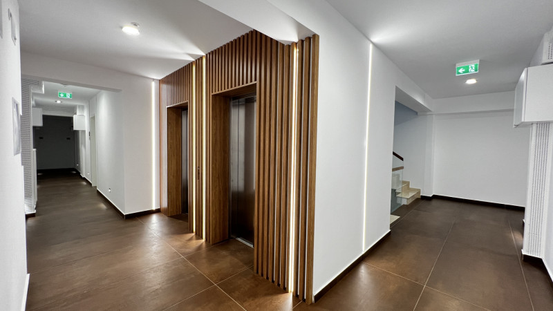 Unirii, 4 camere cu  2 parcari