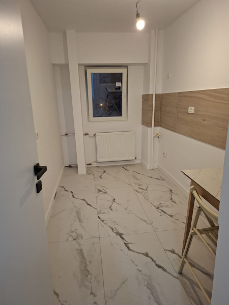 Vânzare Garsonieră Berceni- Apărătorii Patriei