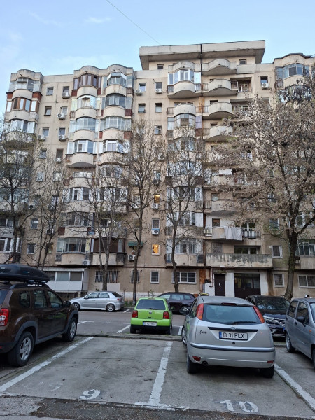 Vânzare Garsonieră Berceni- Apărătorii Patriei