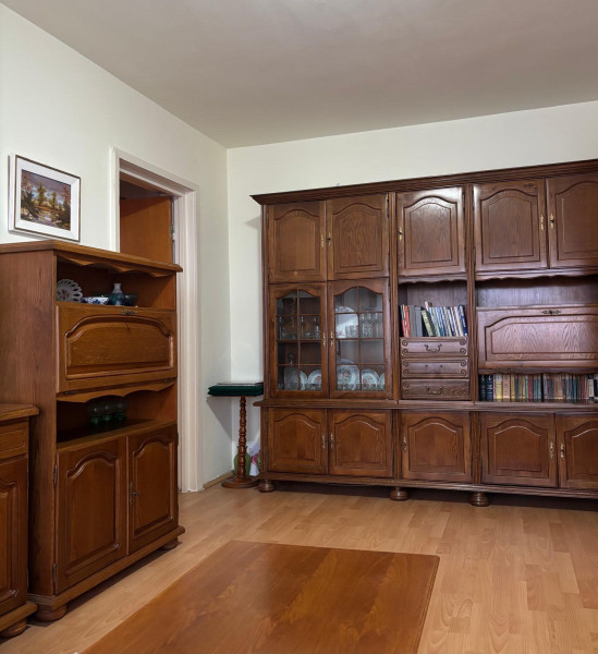 Vânzare apartament de 3 camere Gorjului- Militari