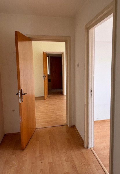 Vânzare apartament de 3 camere Gorjului- Militari