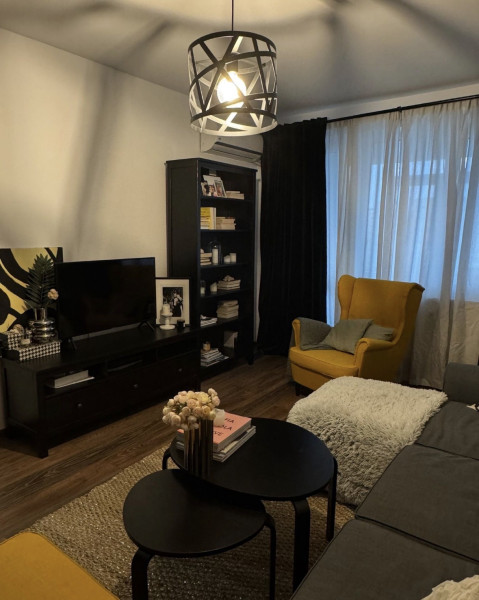 Vânzare apartament de 2 camere Tineretului