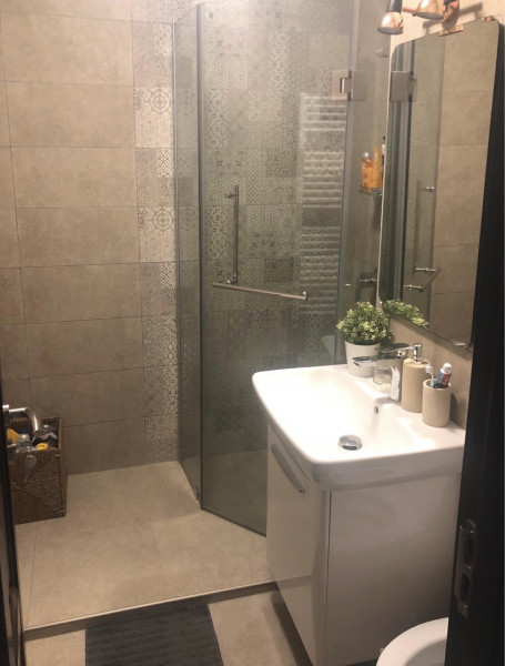 Vânzare apartament de 2 camere Tineretului