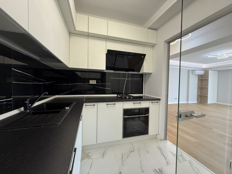 Unirii, liber, bucatarie mobilata si utilata