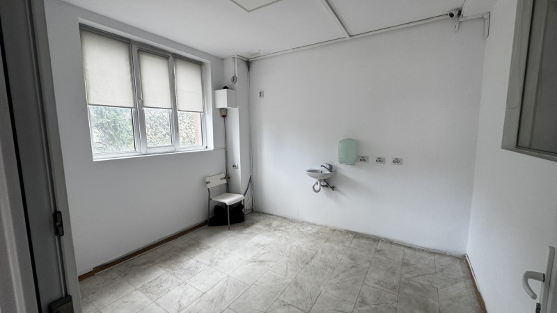 Vânzare vila 12 camere Sisești