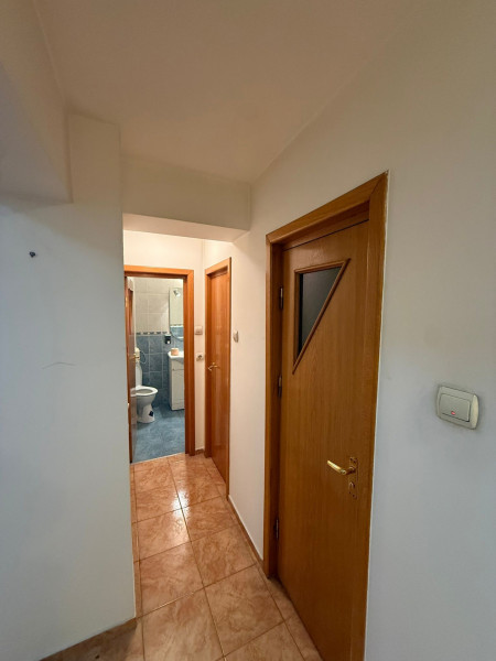 Vânzare apartament de 3 camere Decebal- vedere stradala