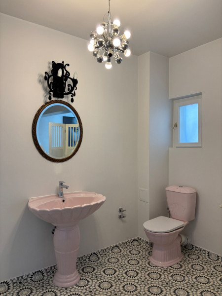 Închiriere apartament de 4 camere Victoriei- Capitale